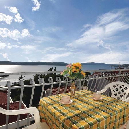 Amazing Apartment In Trogir With Kitchen Exterior foto
